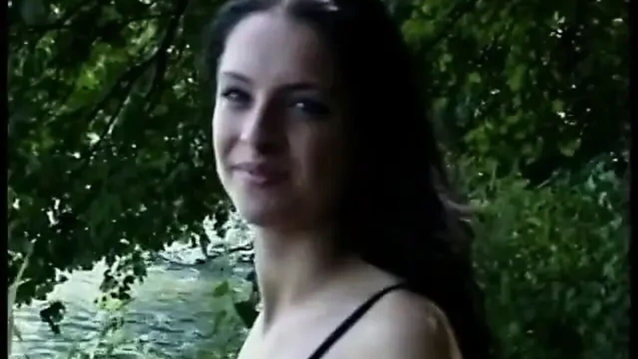 Brunette cutie gaping pussy at casting