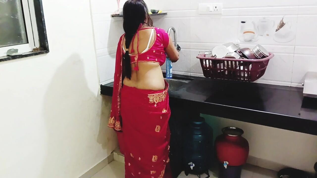 Desi sister-in-law fucked while cleaning in the kitchen while talking sexy things