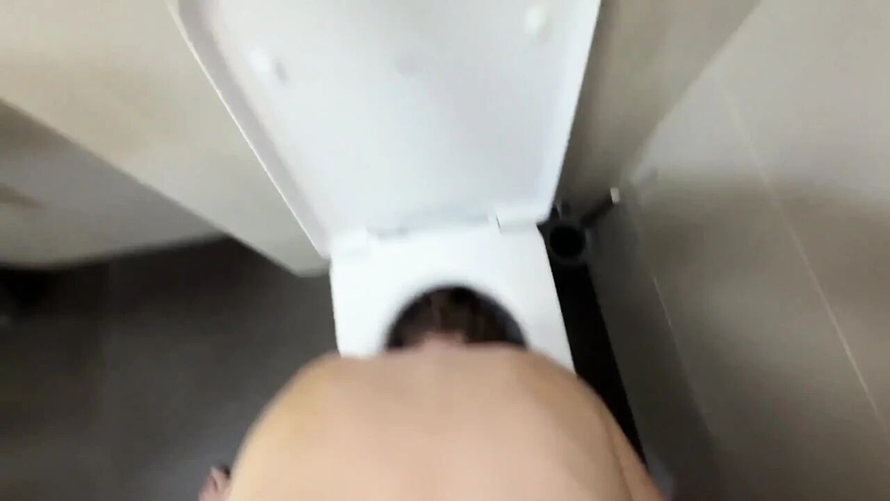 Fantom Ep. #17 - Alice Maze: Xmas Special (toilet Fun and Cum)