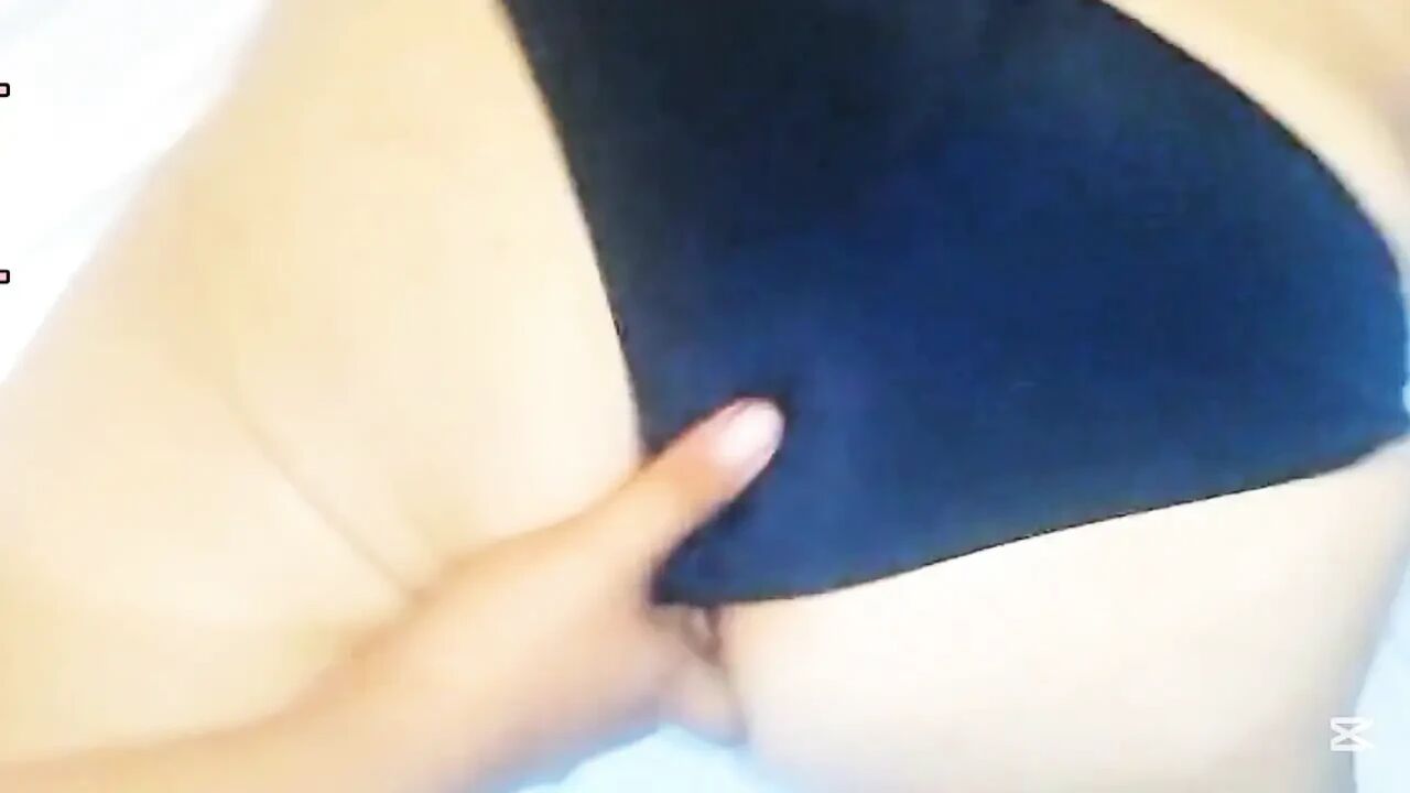 Cucumber and dildo in the pussy of a mature, big-assed milf