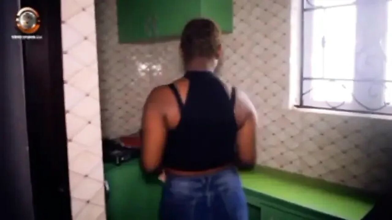 Hot Fuck in the Kitchen Made Her Pussy Creams and Squirt