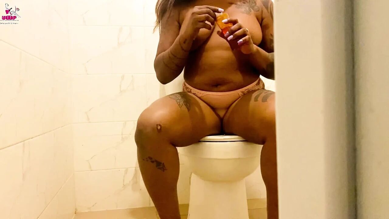 Uglygalz Golden Shower