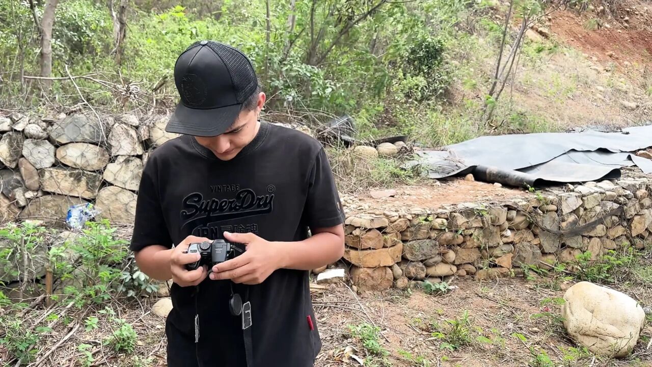 First Photo Shoot with a Weird Big Ass Girl and I Ended up Cumming Right Inside Her