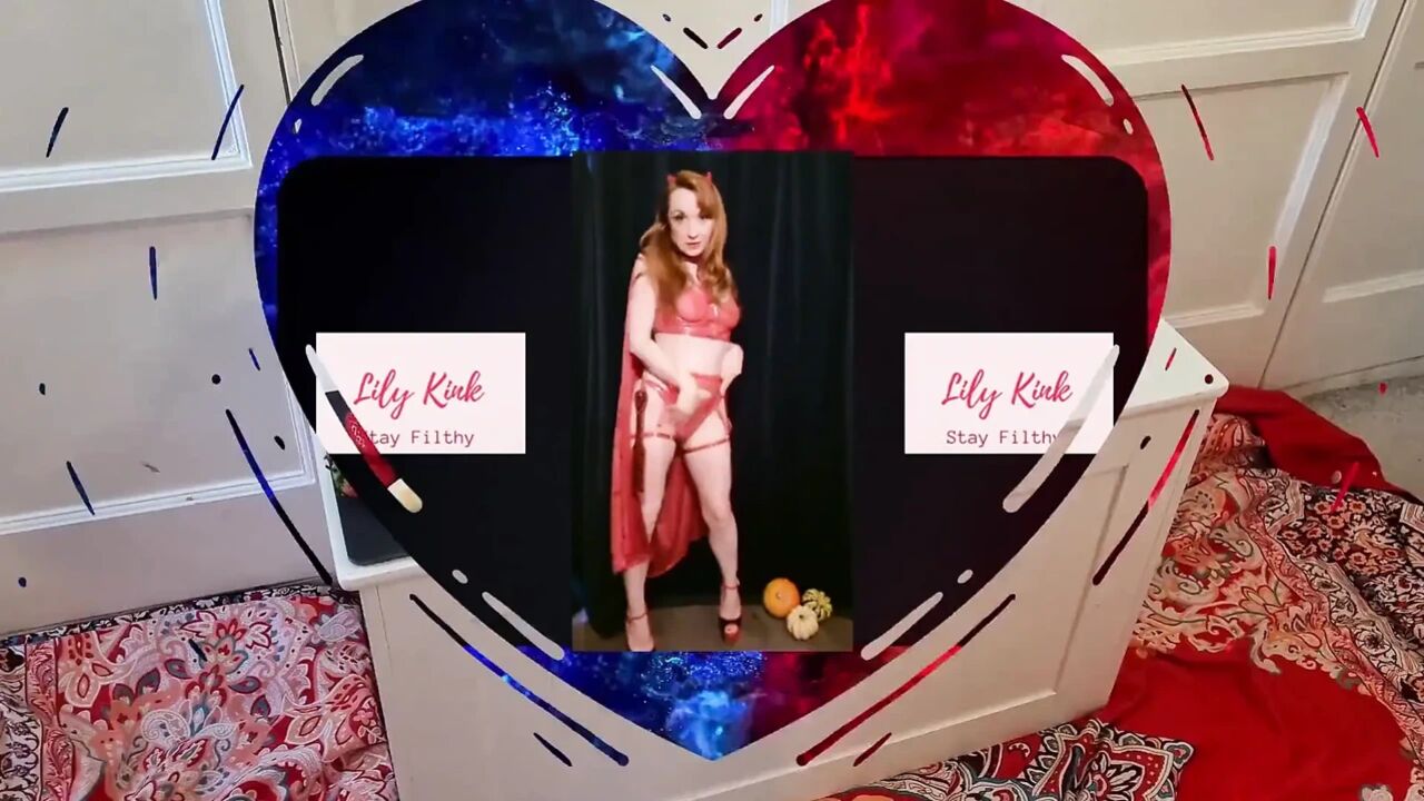 Kinky Vixen Food Wam and Neck Fetish Fruity Feast