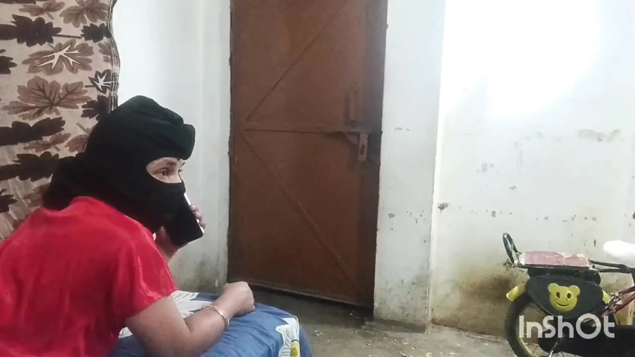 Gas cylinder delivery boy make fun