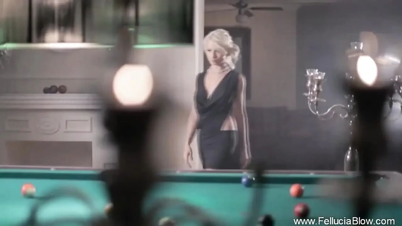 Sensual Oral Session with Blonde