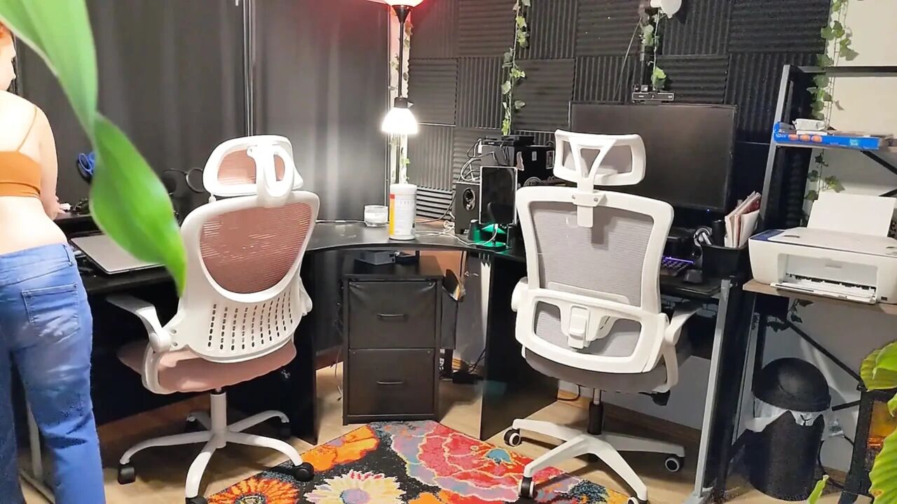 Buttcrack Exposed Dusting Home Office