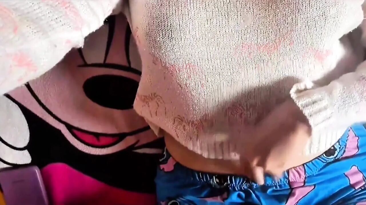 Oh, Colombian Woman Undresses and Touches Her Vagina!