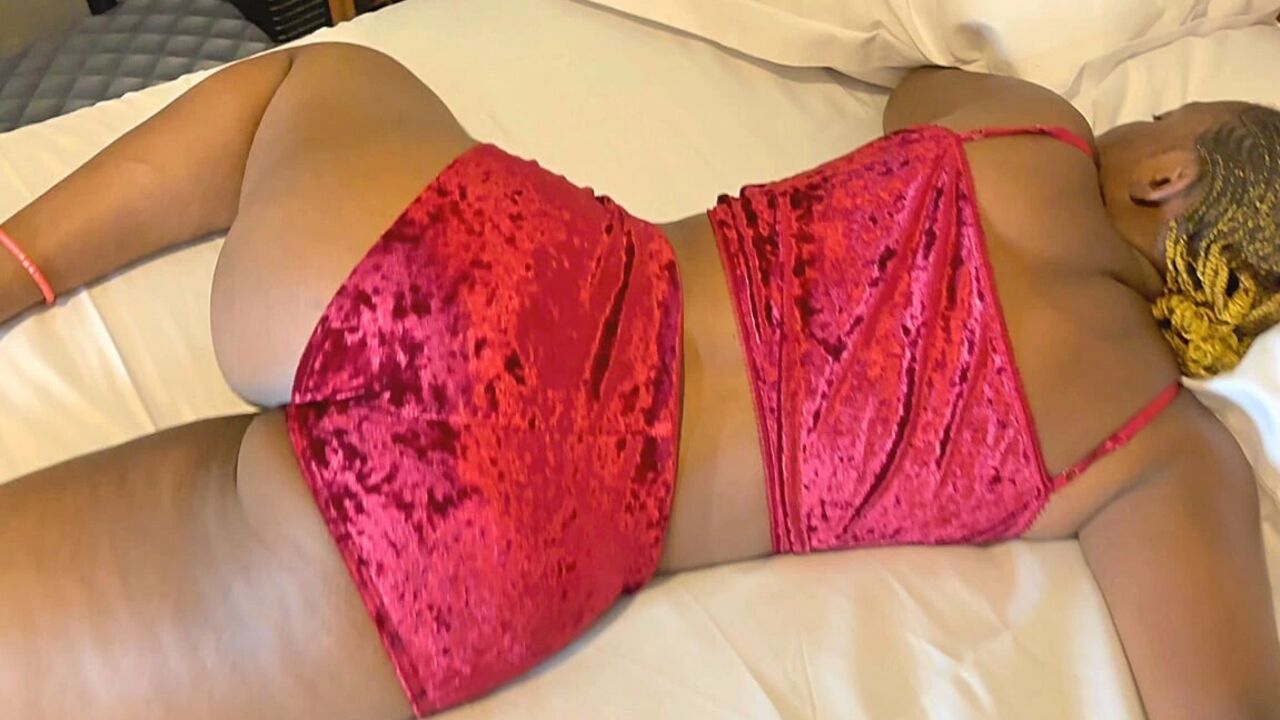 I Found My Sexy Stepdaughter in Her Bed. From Sweet Cunnilingus to Hard Pounding