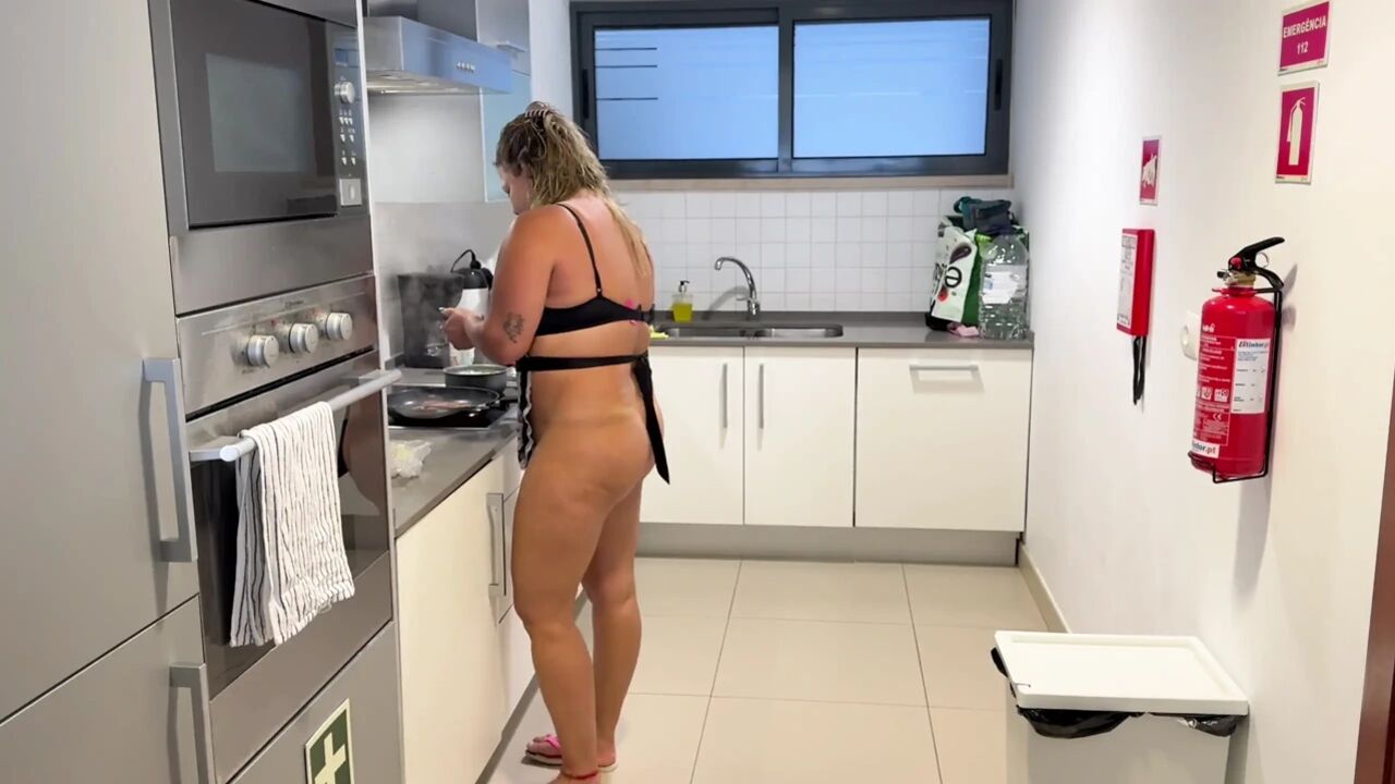 I Devour My Slutty Stepmother While She's Making Me Dinner
