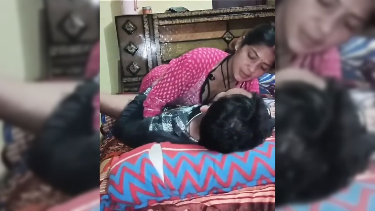 Indian Virgin Girl Pounded Hard by Boyfriend