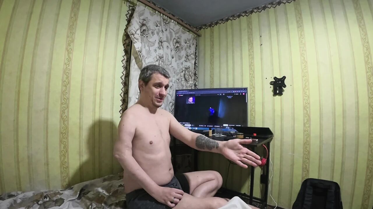 A wild blowjob with a cumshot in the pussy