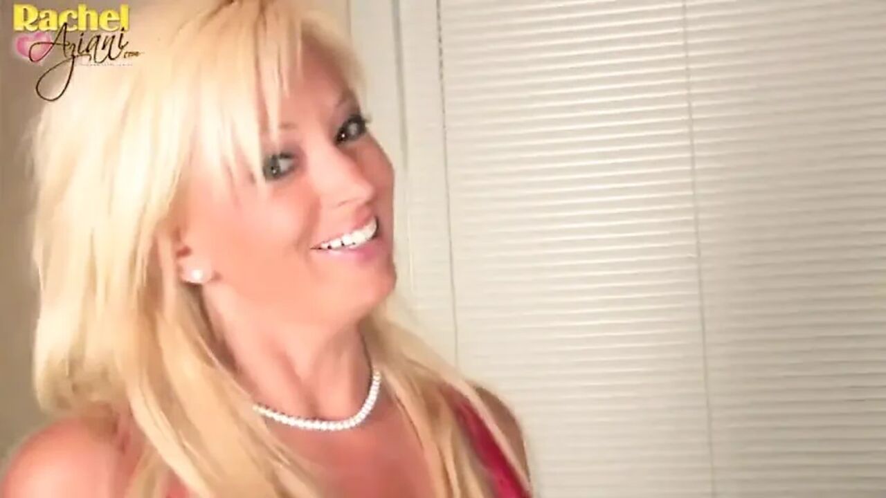 Rachel receives amazing orgasm from rocker