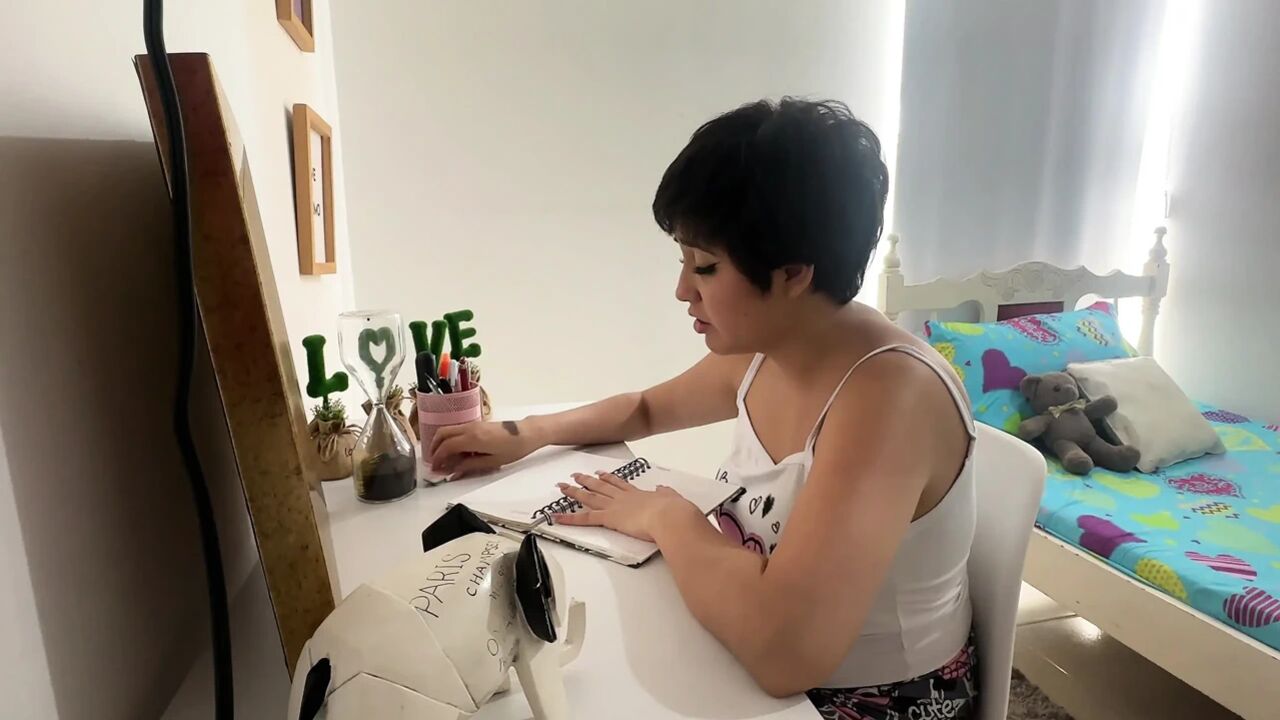 I see my big ass stepsister masturbating with the bed, I decide to help her lower the horniness with a hard fuck.