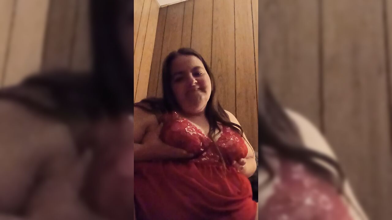 Miss my boyfriend's big cock so have fun with myself