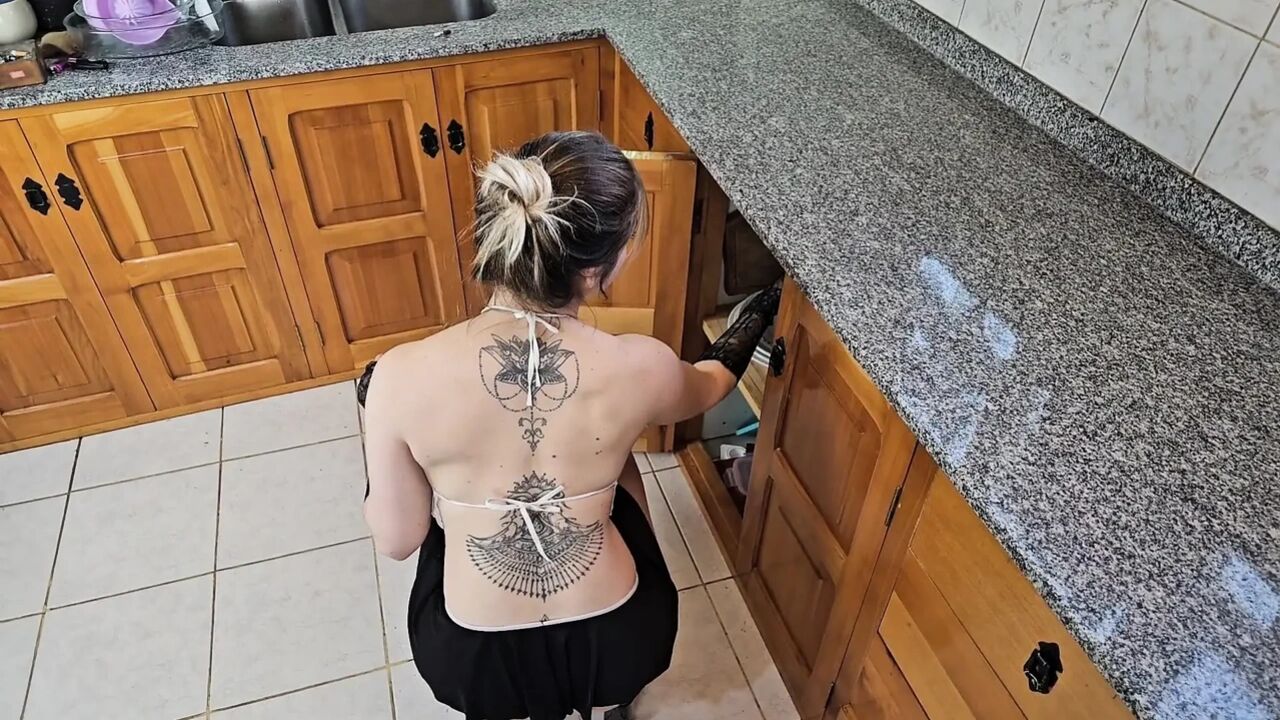 Punishment for My Servant Stepmom for Coming, Made up and Without Thong, to Clean My House.