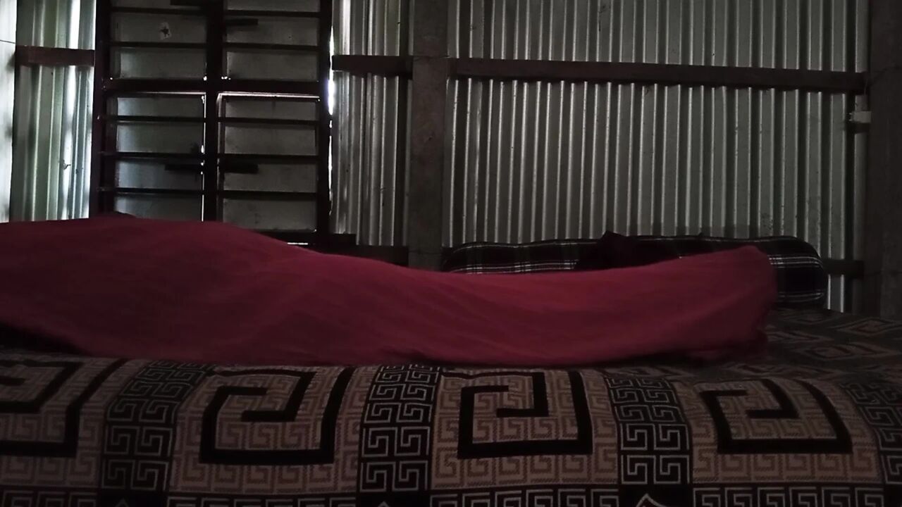 Hot aunty romance with young boy aunty affair with boy