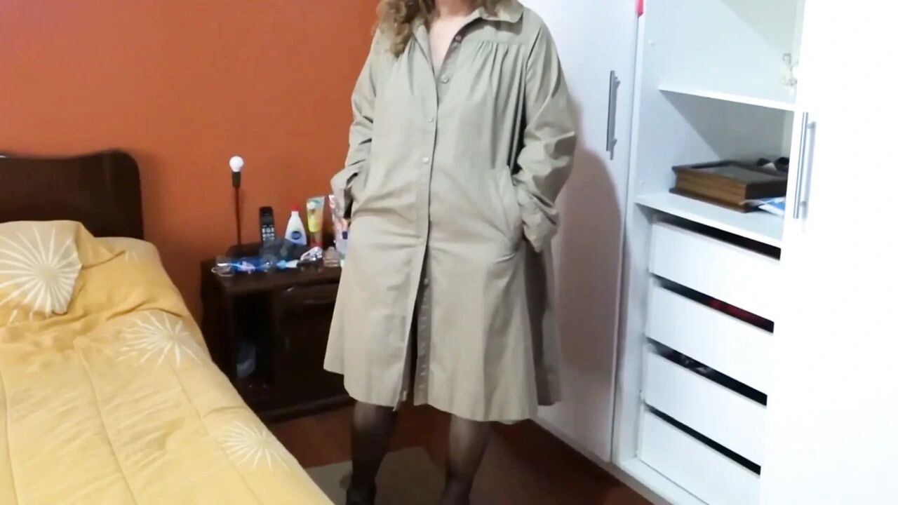 My beautiful stepmother comes home from work very horny and masturbates for me.