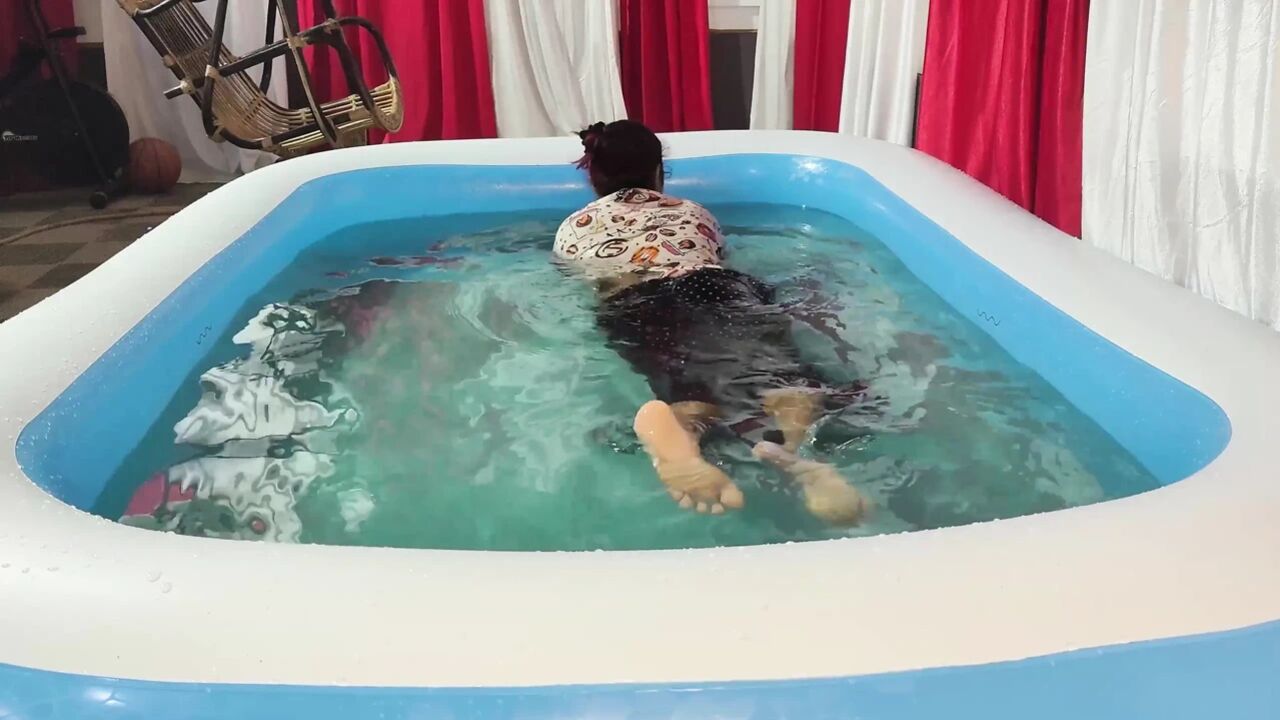 Mallu Couple Swimming Pool Fuck with Blow Job