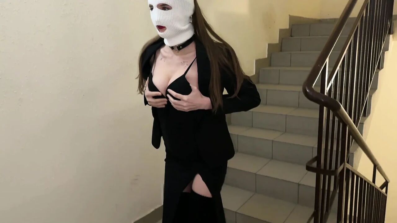 sex with a hot neighbor ended in a golden shower!