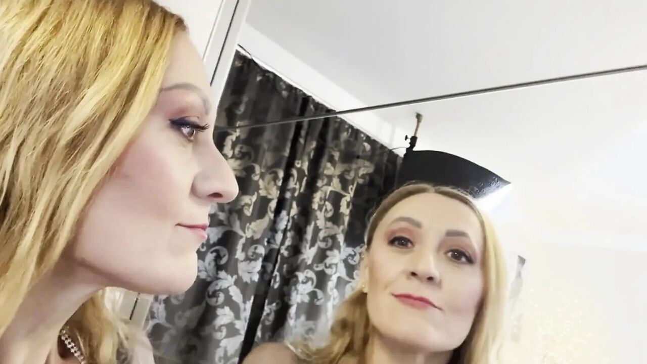 Anal Squirting Dildo Fuck!!!!