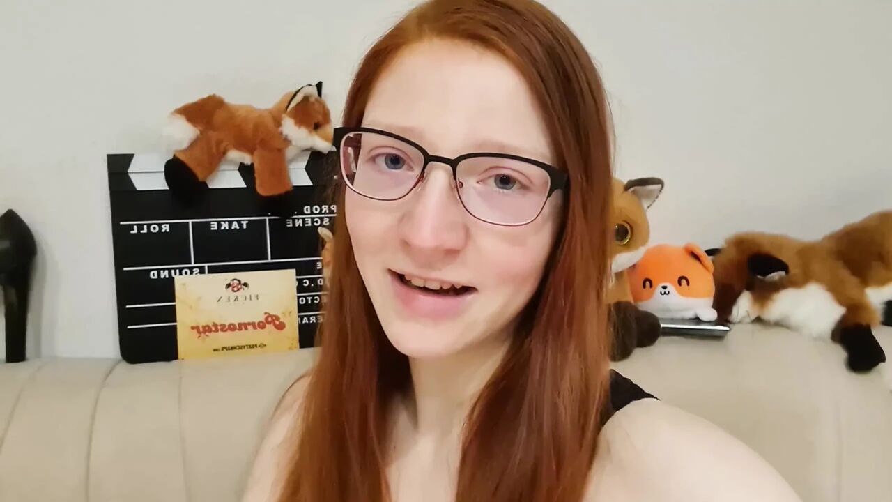 stepdaughter sucks her boss