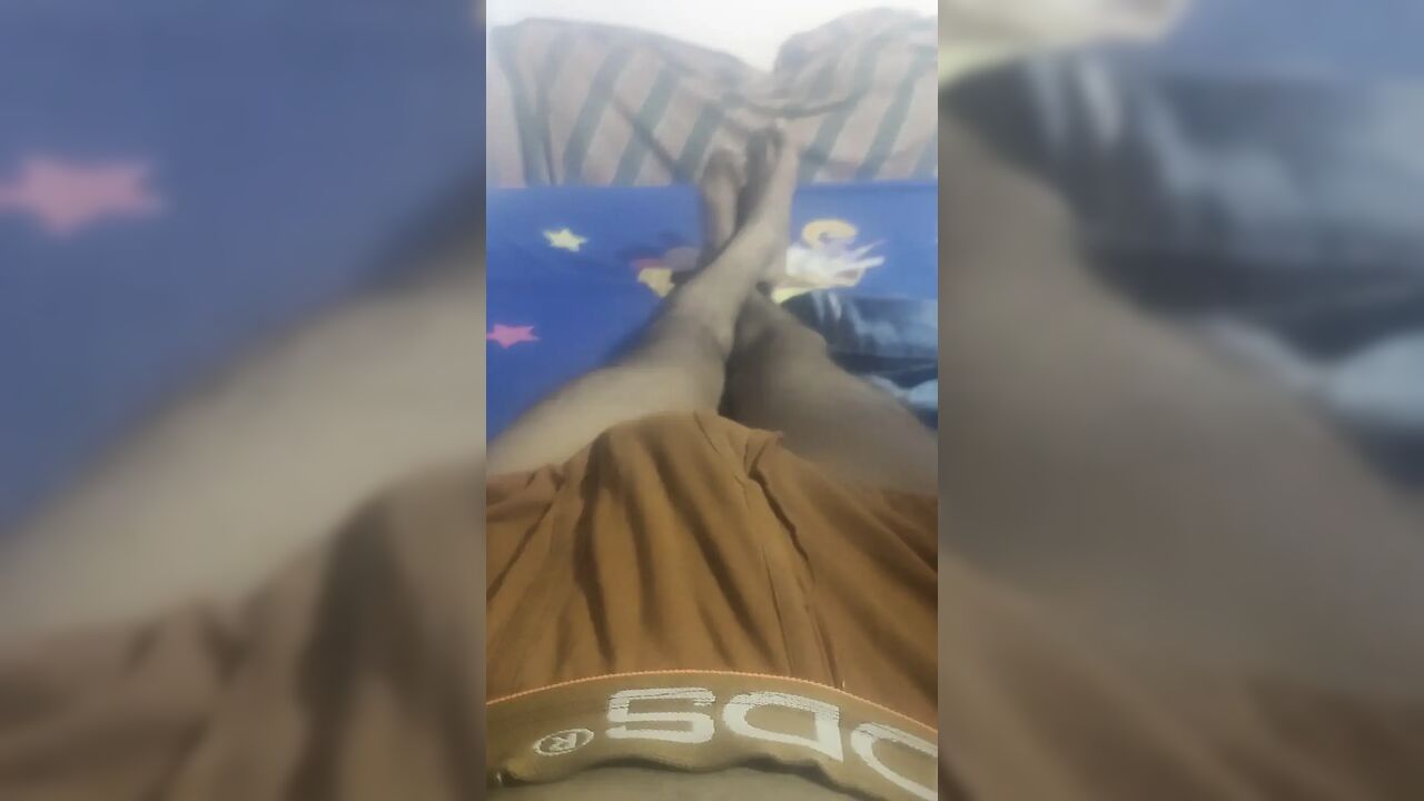Step Stepsister Is Holding My Penis in Her Hand and Shaking It