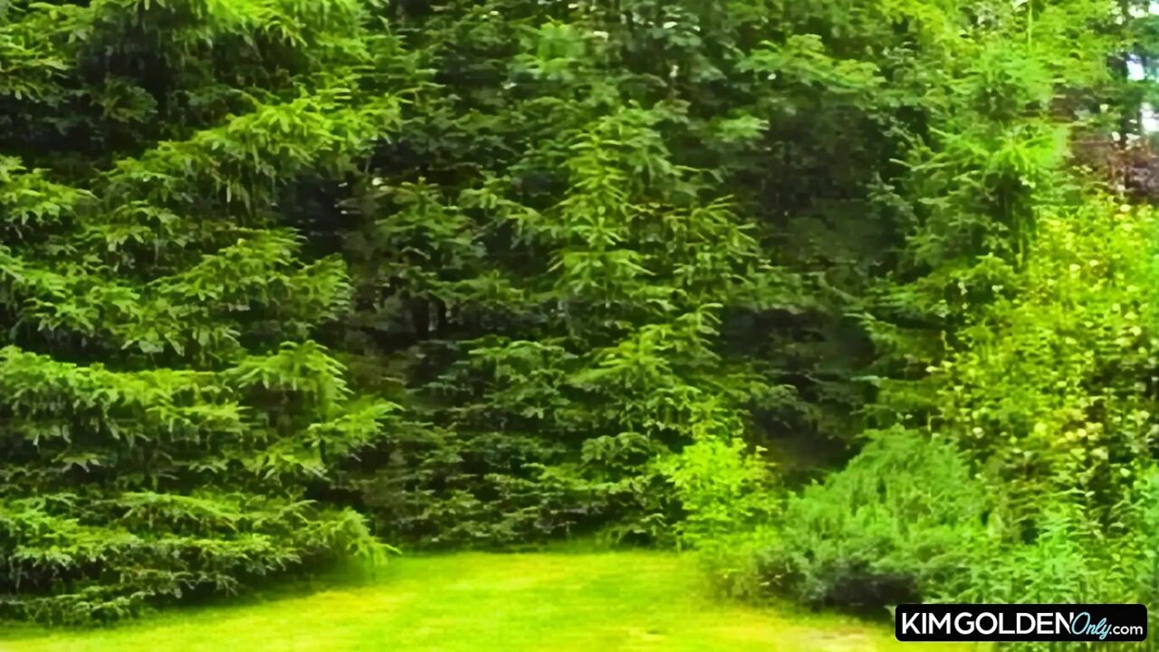 Leidenschaftlicher Outdoor-Fick mit geiler Frau