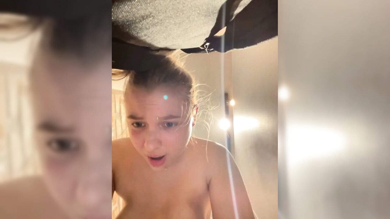 Big Ass Flash and Fingering. Squirting in Public Extreme Squirt and Anal Fuck