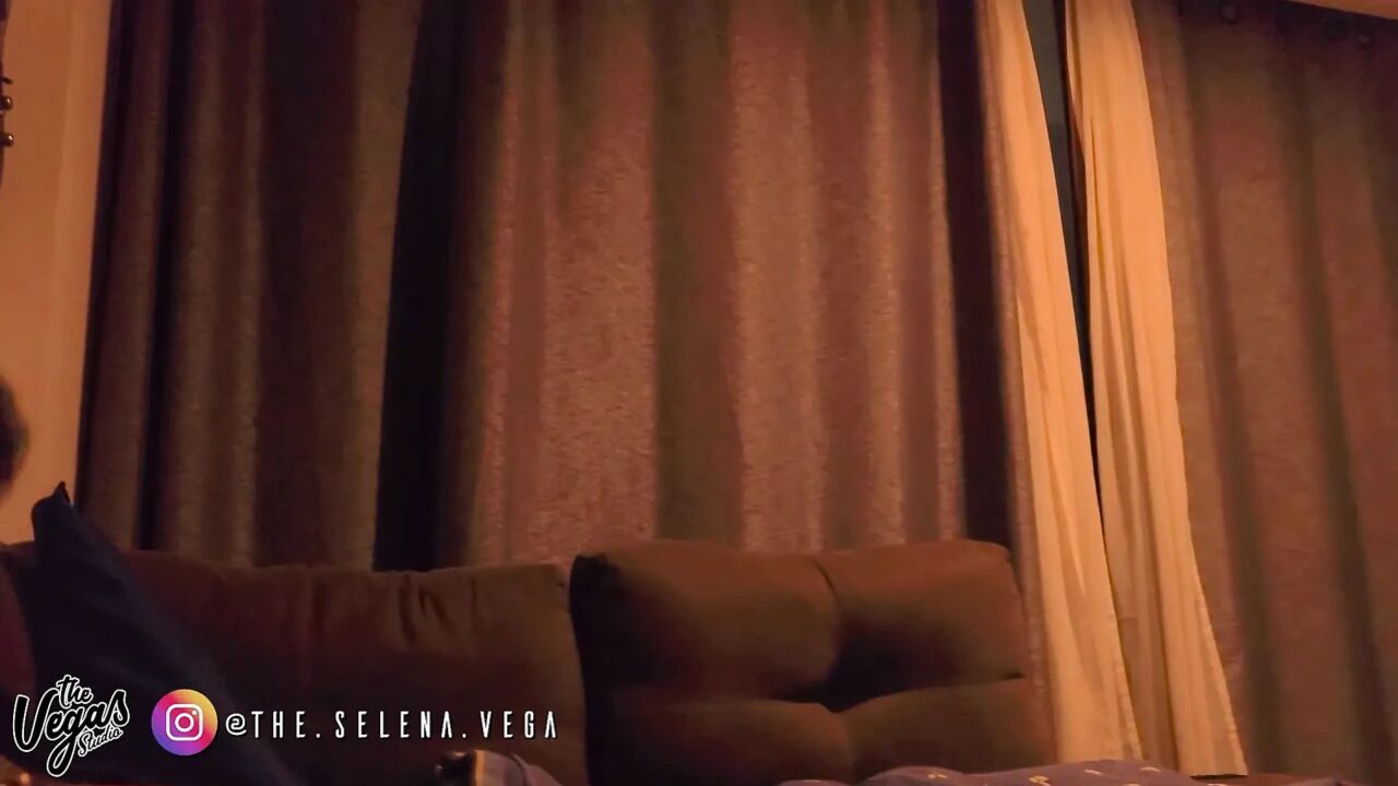 Post-burlesque Passion Fuck: Dress up Tease, Sloppy Blowjob, Rough Doggy, Pillow Missionary Orgasm & Condom Creampie