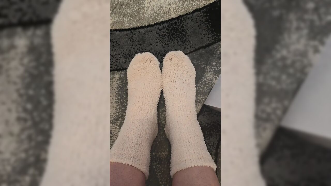 Foot Fetish Jerk off to My Perfect Feet