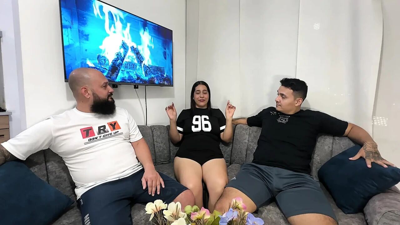 I want to please all my fans with what they love so I make a rich threesome - PORN EN ESPAÑOL