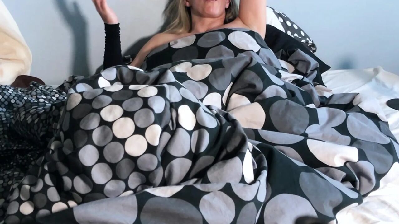 3 My Husband Found Out I Was Whore with Strangers on Cam on Chatroulette in His Absence 3/9