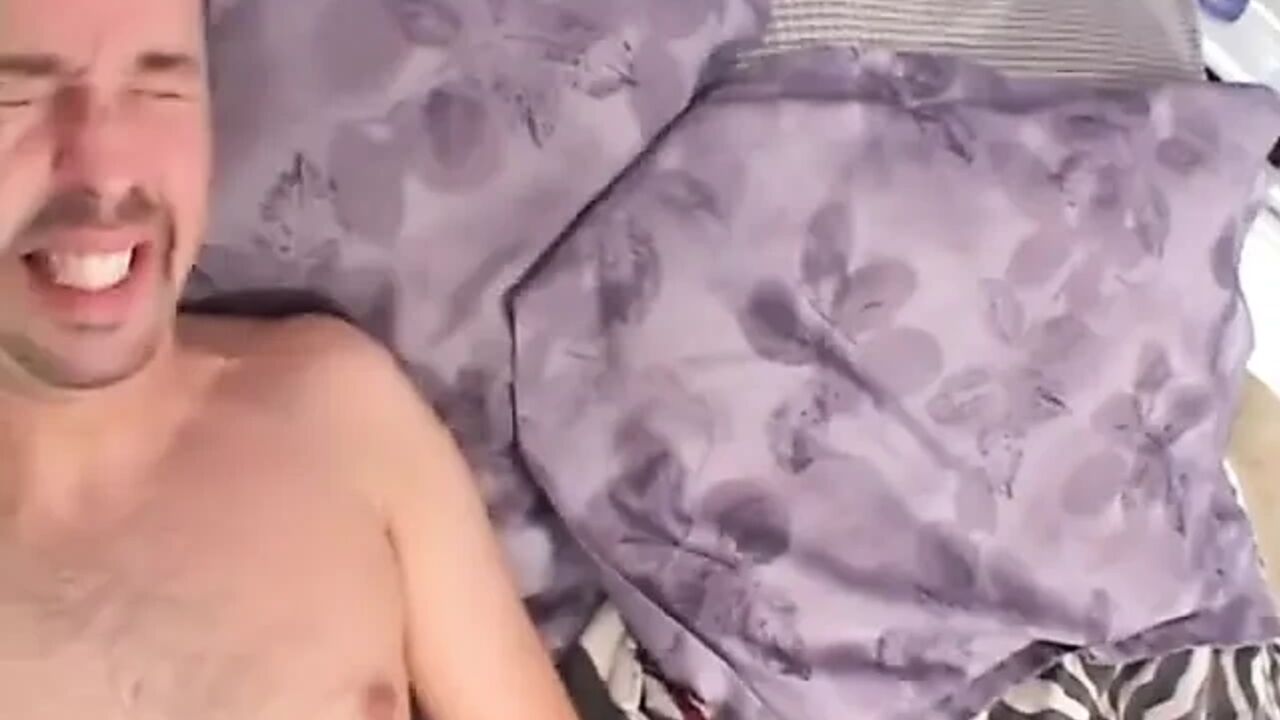Ebony goddess seduces white patient with her amazing black ass