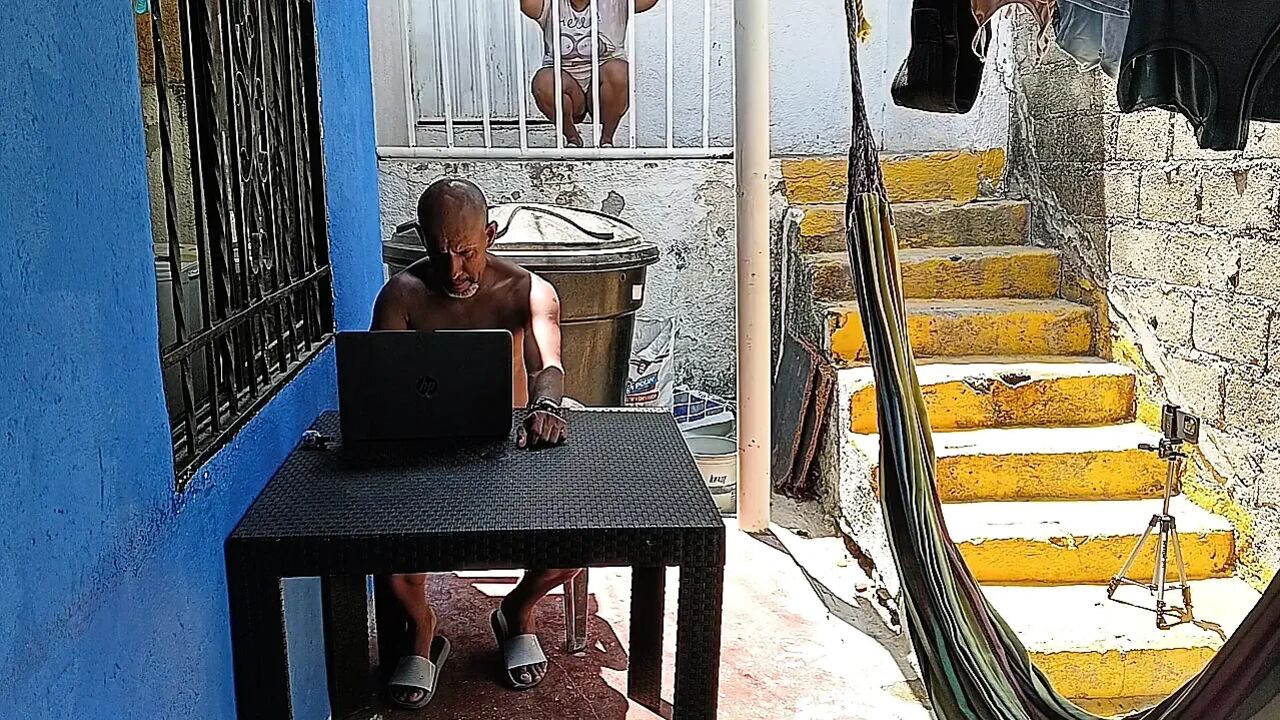 Outdoor sex with my horny, big-assed neighbor
