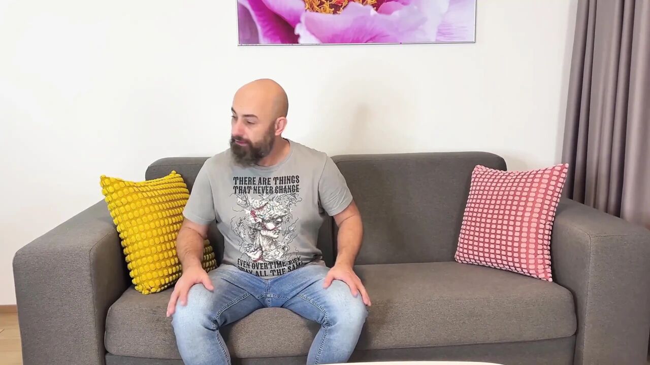 House Wife Fucked by Long Dick Older Man