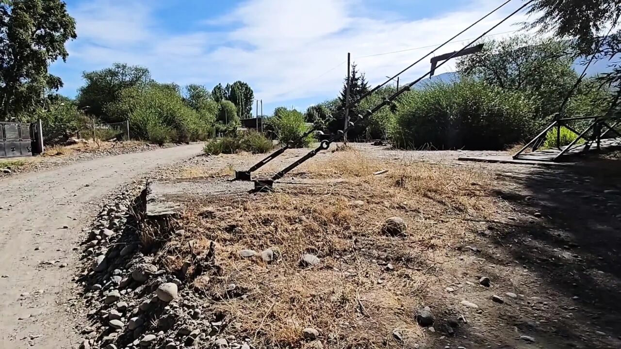 I Meet an Old Friend Along the Way and Invite Him to Fuck