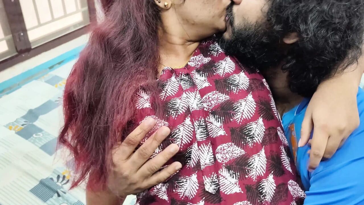 Hot kiss with ass press