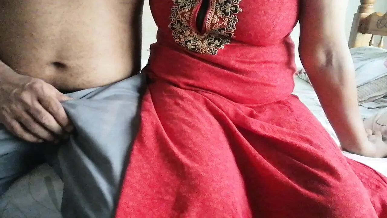 Kerala malayali chechi massaging