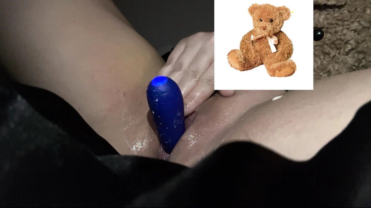 MY KINKY ARAB GIRL MASTUBATES WITH VIBRATOR & MY CUM ALL OVER HER CURVY BODY- AMATEUR ARABIAN SNOWWHITE