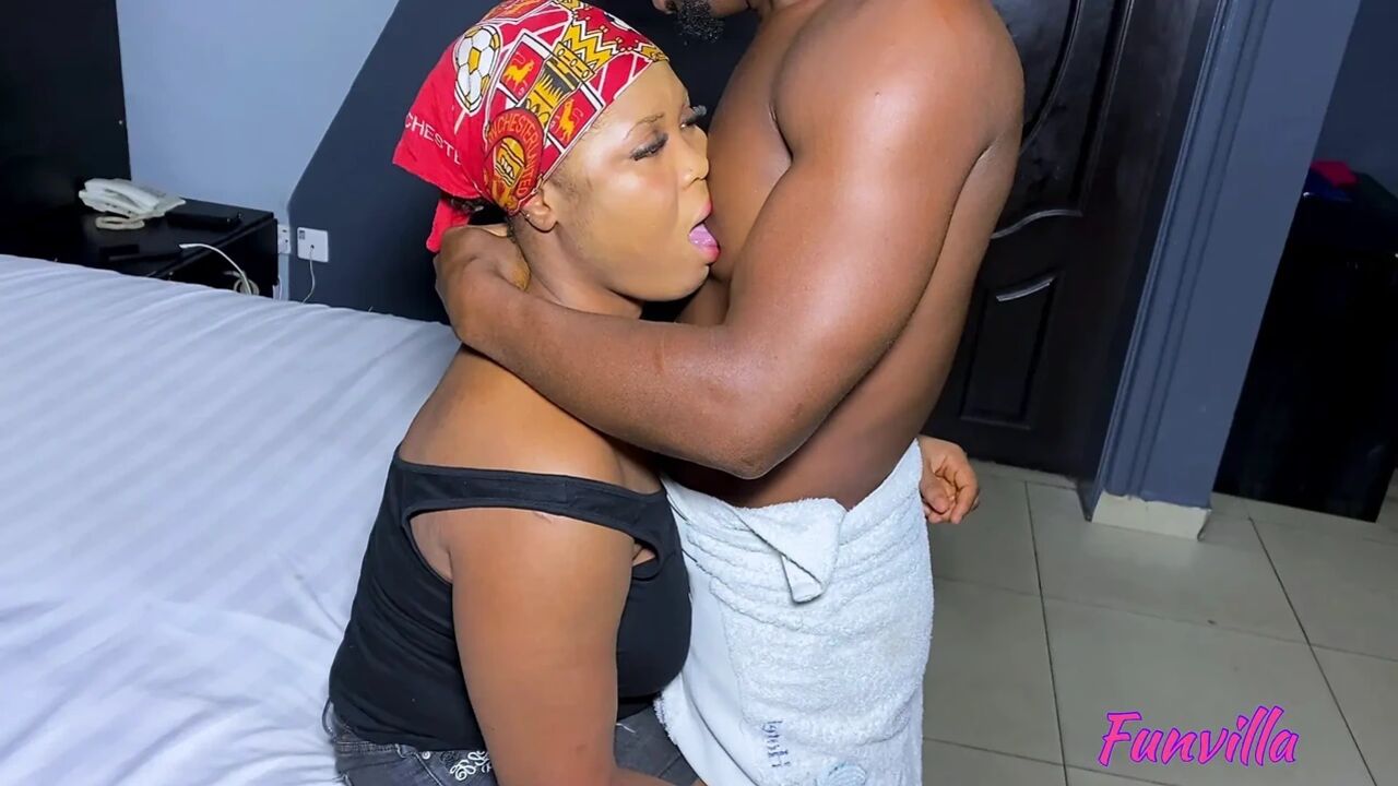 Gym Guy Fucking a Married Woman