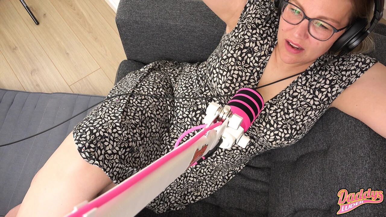 Dirty talk reaction video with fuck-ASMR of my wet pussy and creampie on my command