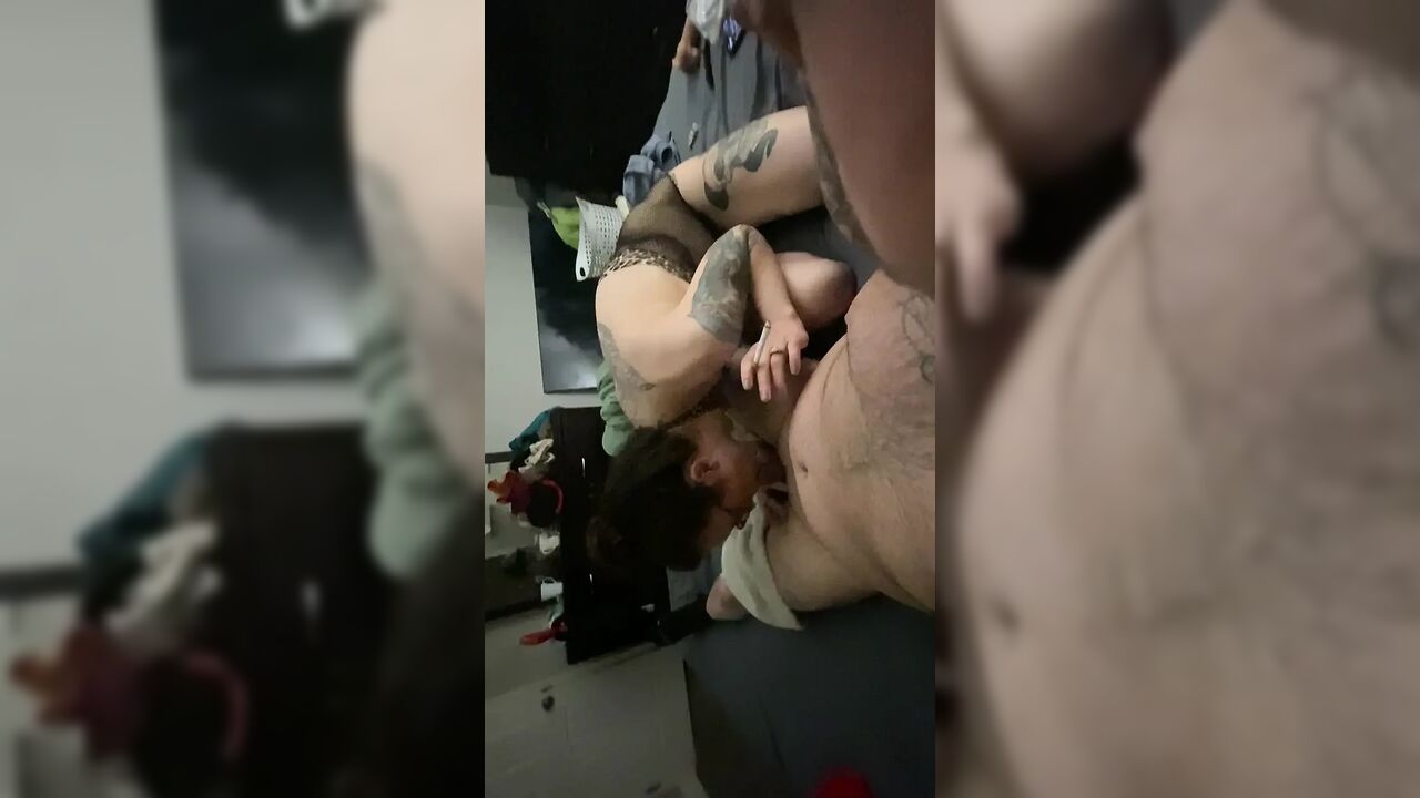 Smoking and sucking in cheetah