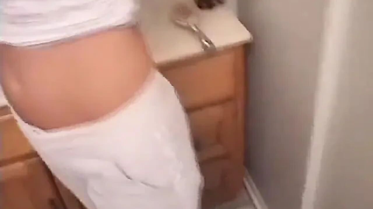 Sarah Moon Sucks Maxx off in the Shower
