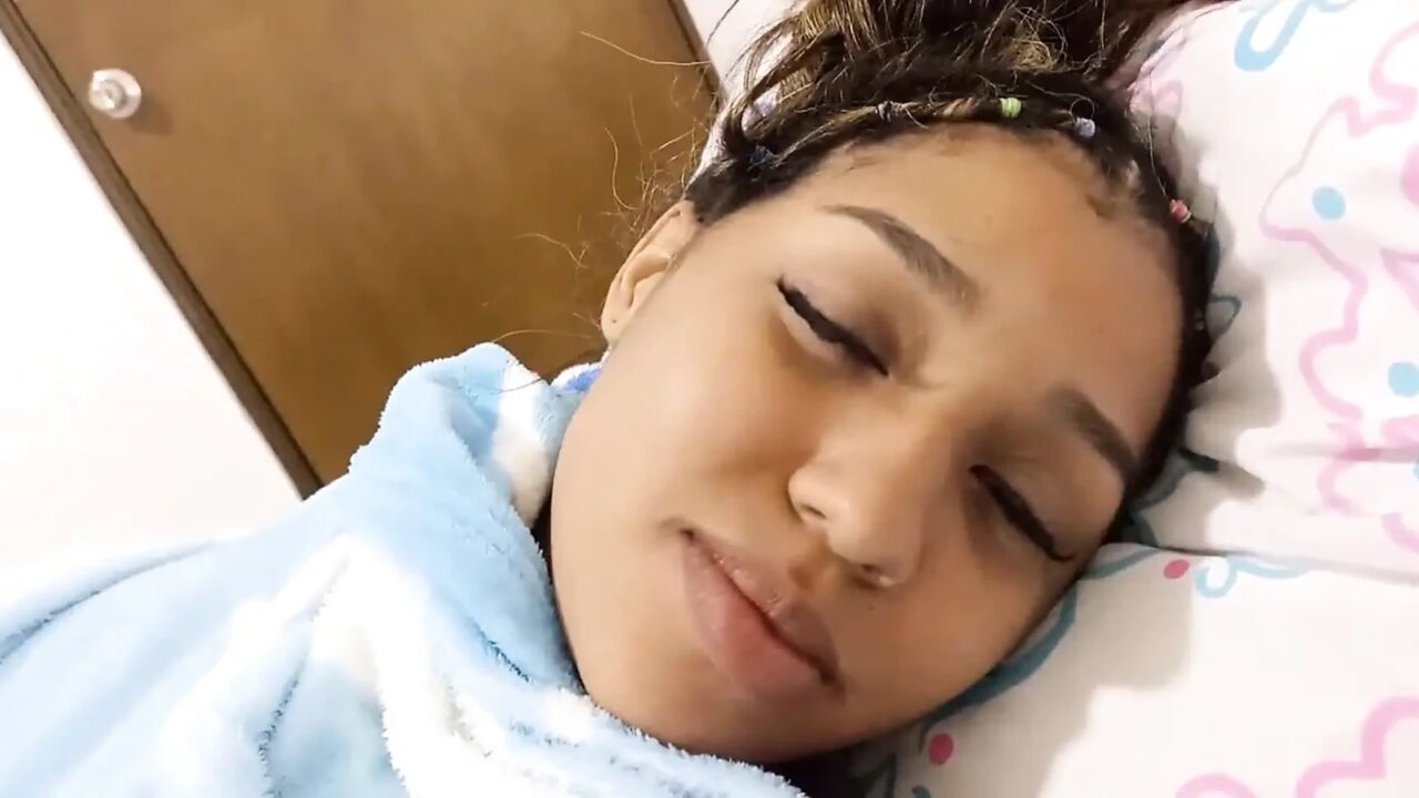 I Fuck My Stepsister Who Has Just Arrived From the United States and She Has a Lollipop on Her Tits