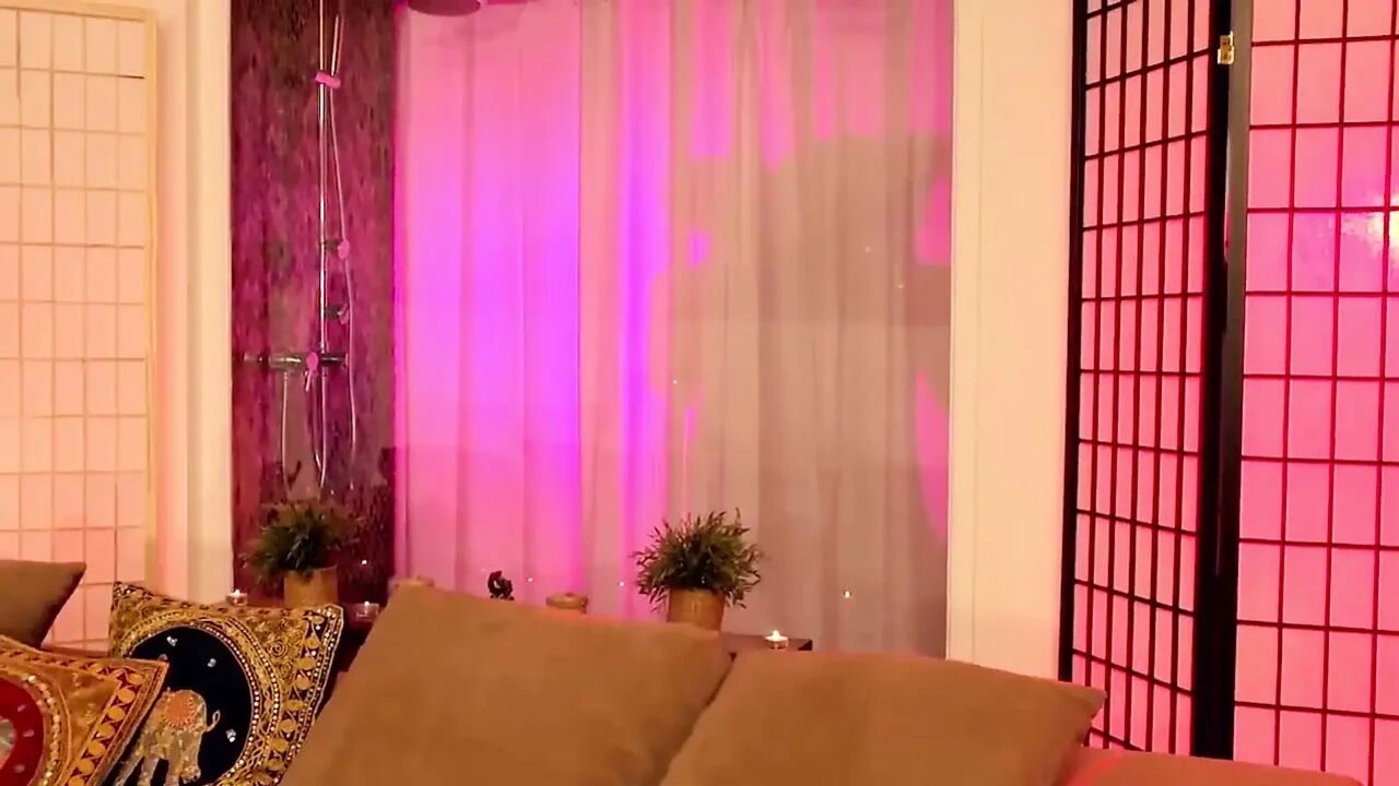 Mia Diamond's lesbian perversion