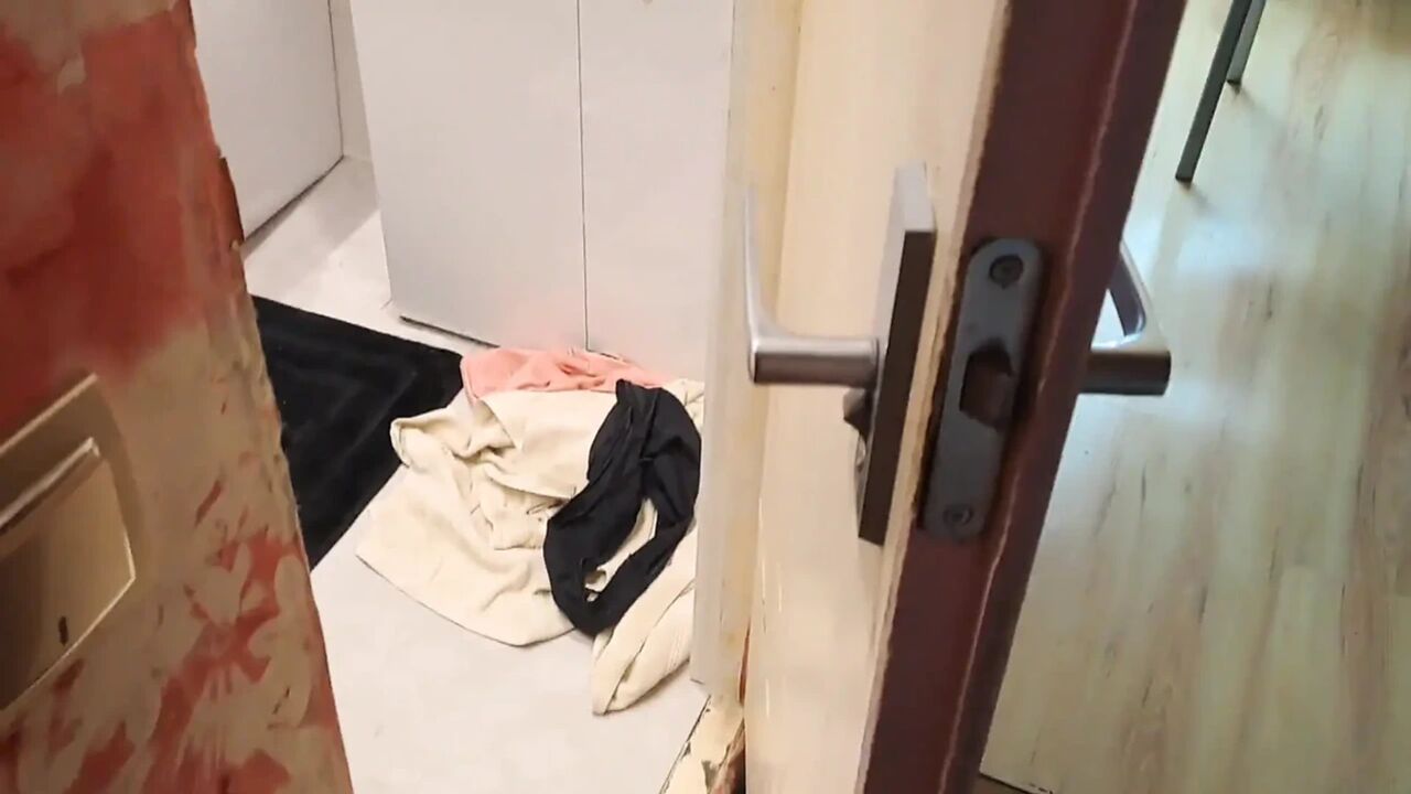 Looking for My Teen Step Sister and Jerking off