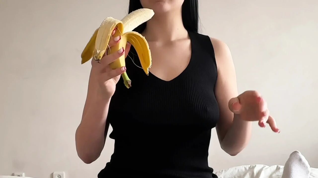 Banana Dessert Before a Long Juicy Blowjob