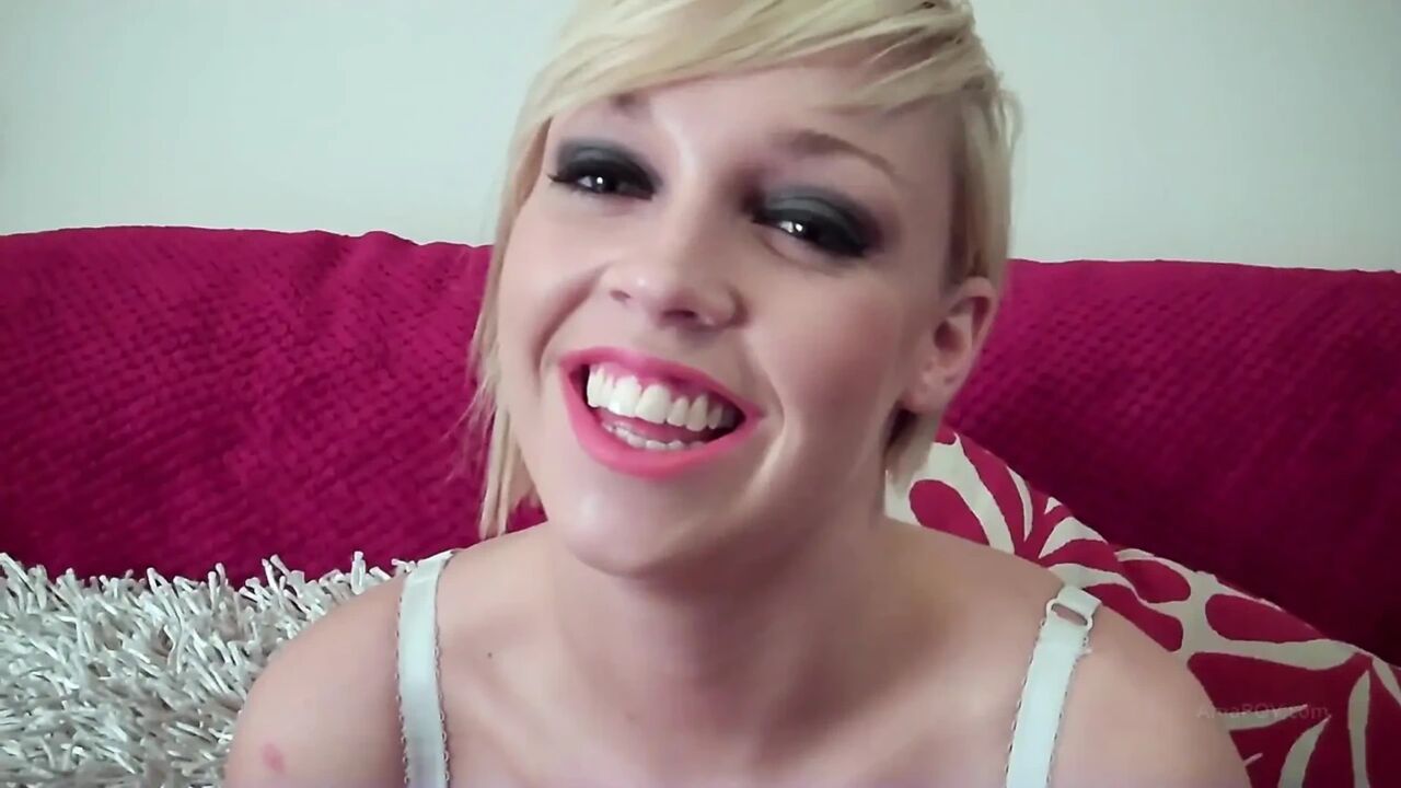 Fucking Scarletts smooth shaved pussy before she drains the cum from me