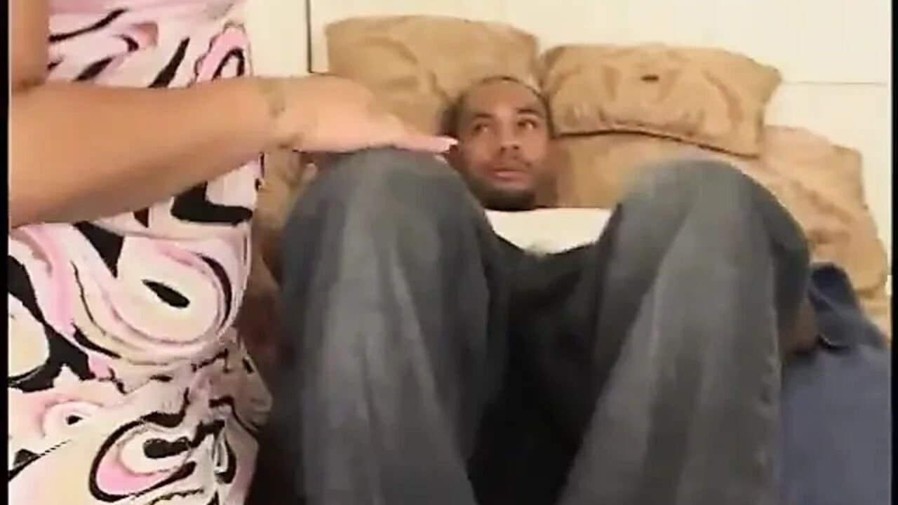 Chocolate floozie with massive garage enjoys being nailed with big dong